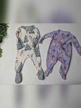 Burt's Bee And Old Navy Holiday Zippered  Footie Sleepers Size 0-3 Months